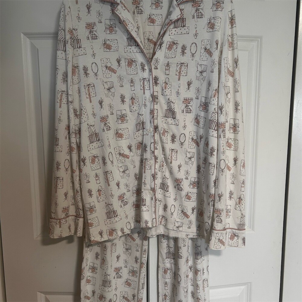 Soma Pajama Set Womens S Top XS Pants Ivory Holiday Gift Print Button